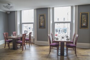 Breakfast, lunch, dinner served; local cuisine  - Royal Hotel Angus (Forfar)