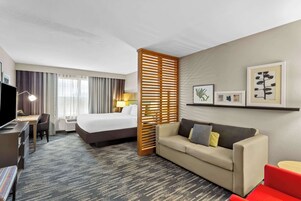 Room, 1 King Bed, Non Smoking | Tempur-Pedic beds, desk, blackout drapes, iron/ironing board