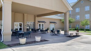 Terrace/patio - Homewood Suites Covington (Covington)