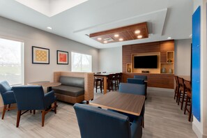 Free daily continental breakfast - Holiday Inn Express Ellensburg by IHG (Ellensburg)