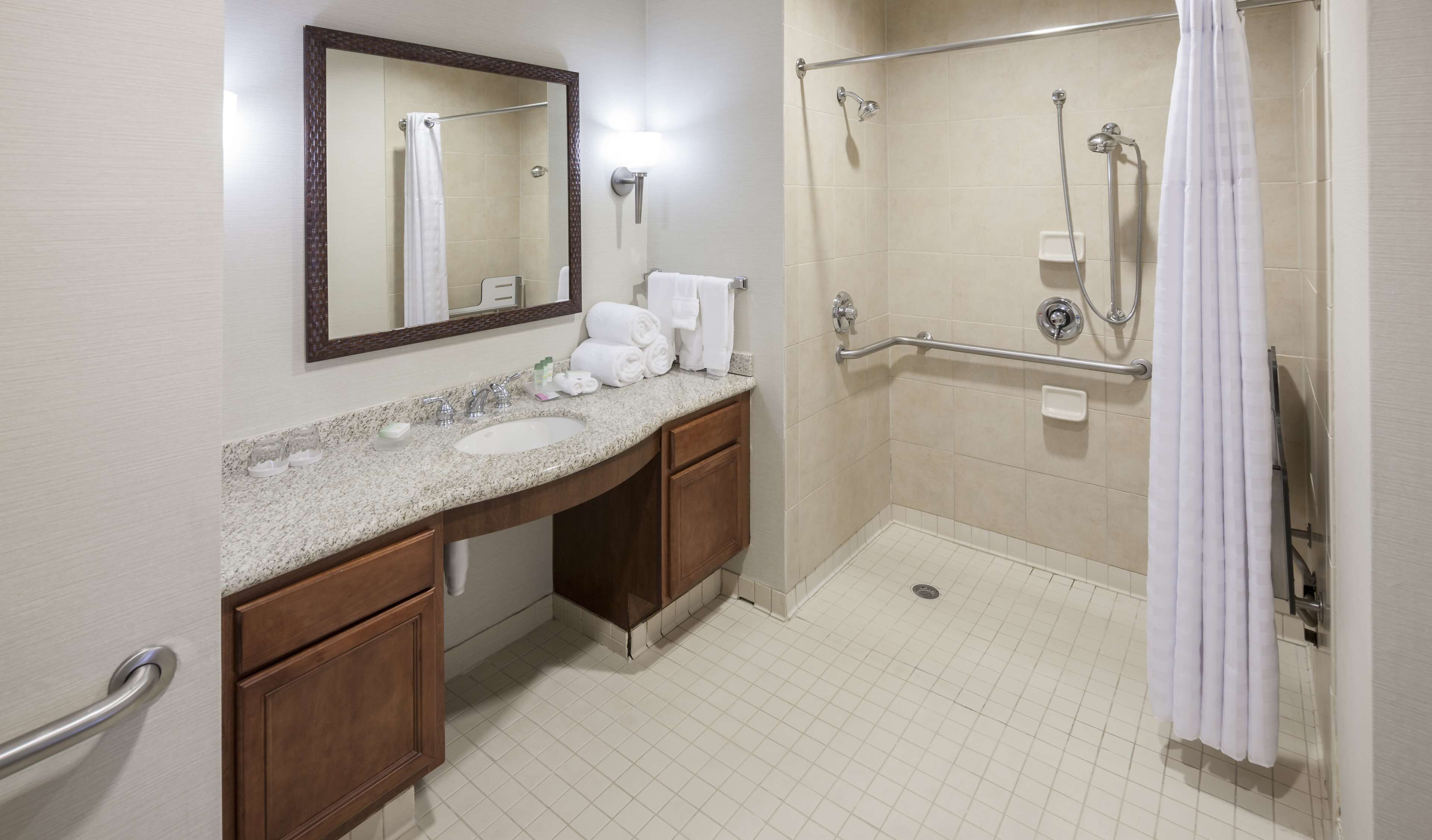 combined shower/bathtub, free toiletries, hair dryer, towels