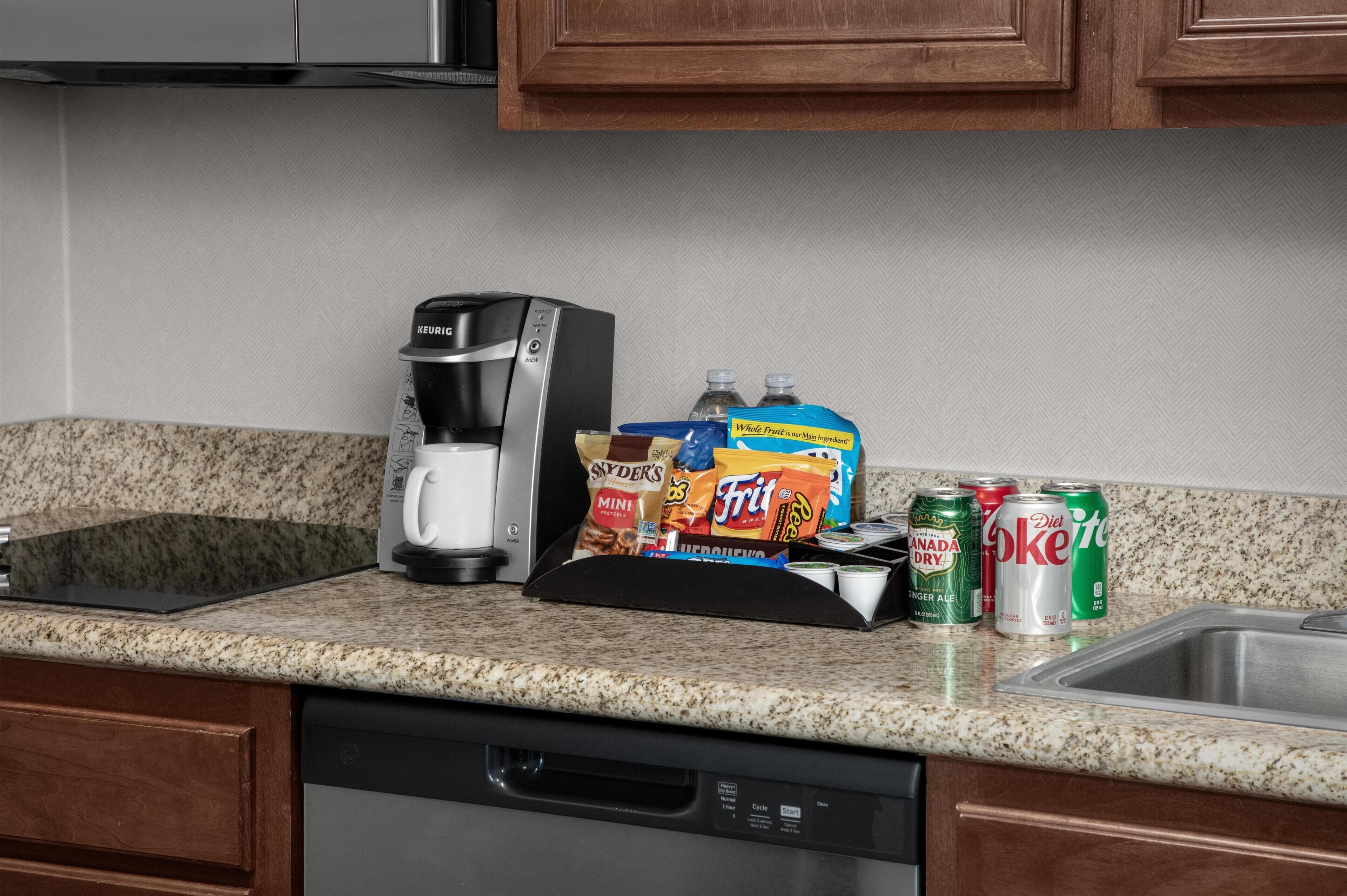 Full-size fridge, microwave, stovetop, dishwasher