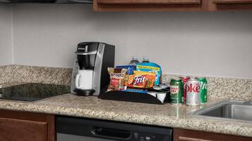 Full-size fridge, microwave, stovetop, dishwasher