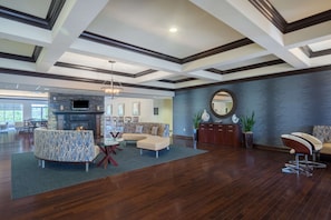 Lobby - Homewood Suites by Hilton Louisville-East (Louisville)