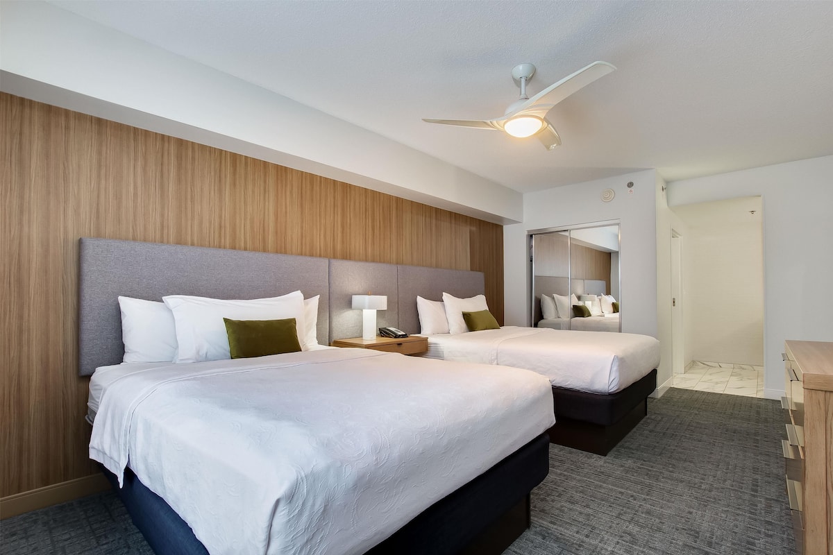 premium bedding, pillow-top beds, in-room safe, blackout curtains