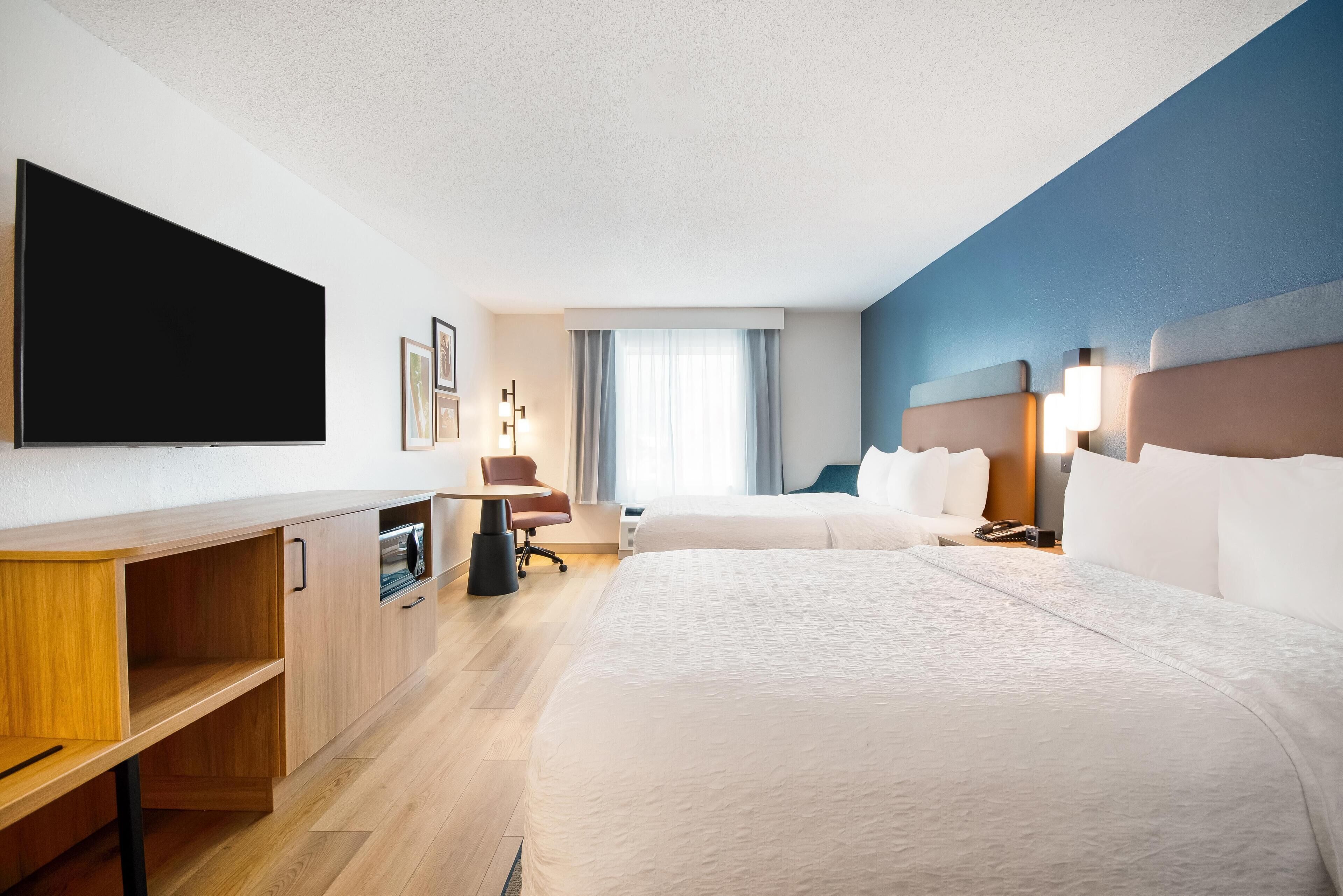 Premium bedding, in-room safe, desk, blackout curtains