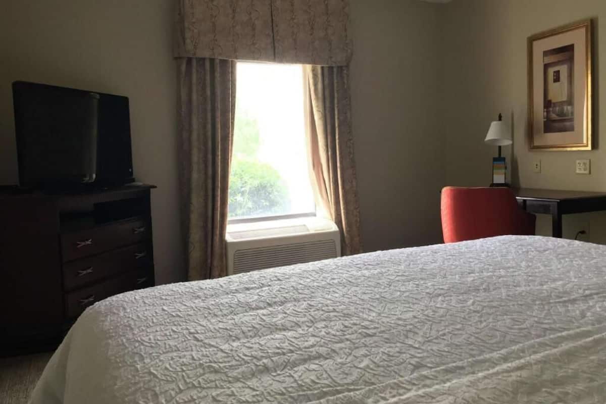 In-room safe, desk, iron/ironing board, free cots/infant beds