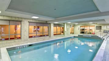 Indoor pool, sun loungers