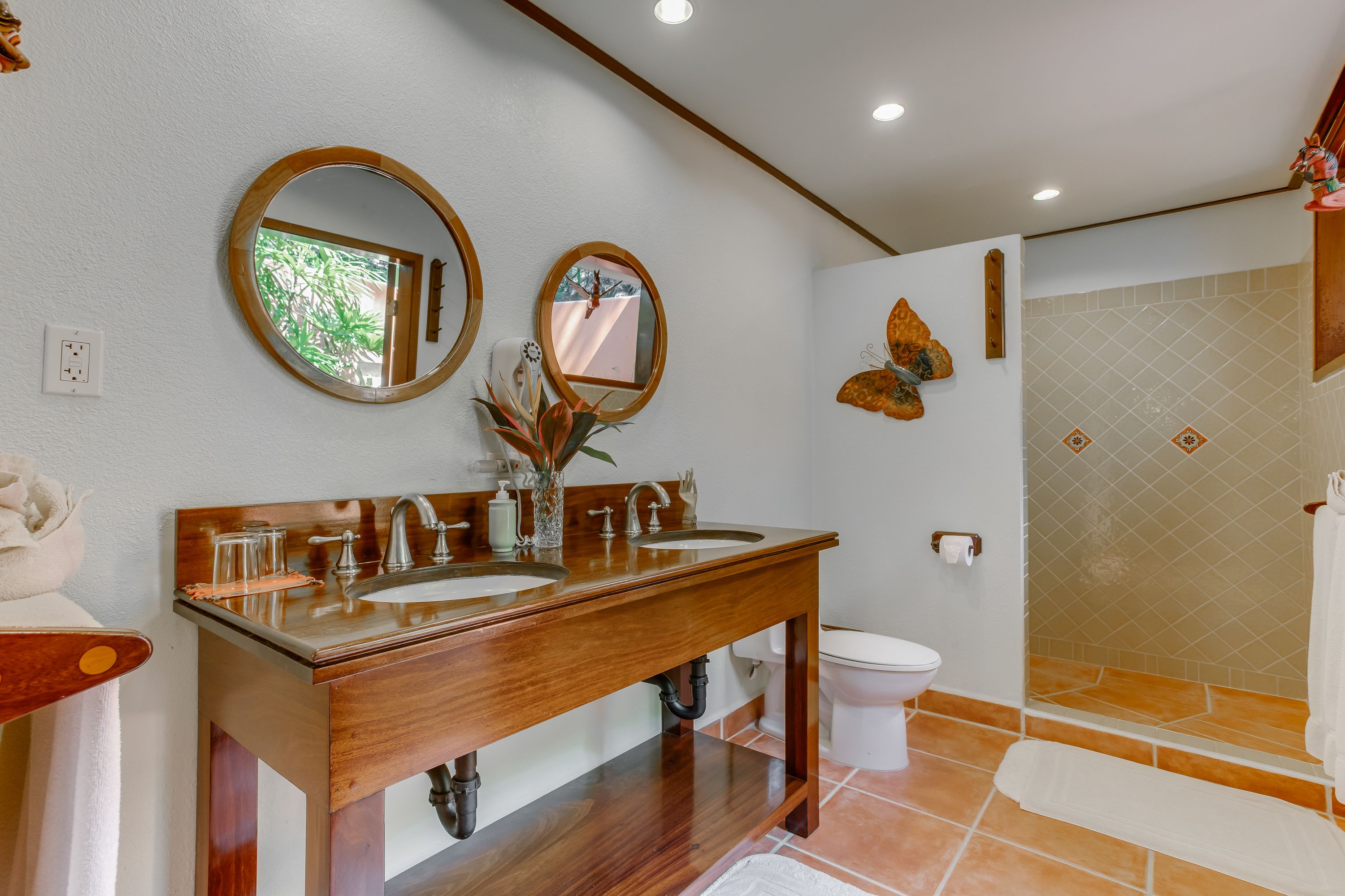 rainforest cottage double room | bathroom | shower, free toiletries, hair dryer, bathrobes