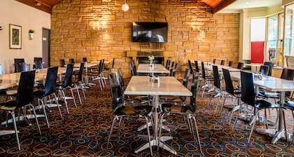 Lilac City Motor Inn & Steakhouse