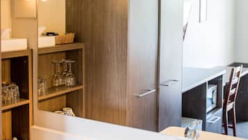 Bureau, espace de travail pour ordinateur portable