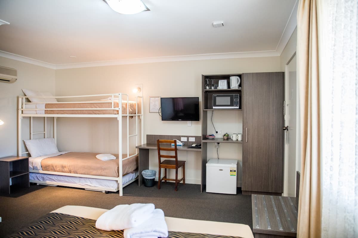 Chambre (1 Room Family Room)