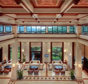 3 bares o lounges, lounge en el lobby