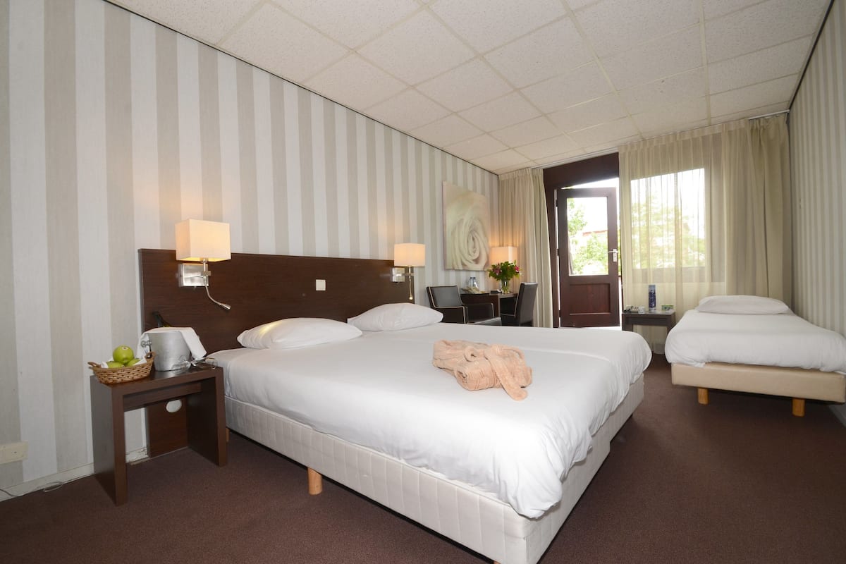 Chambre Triple, balcon