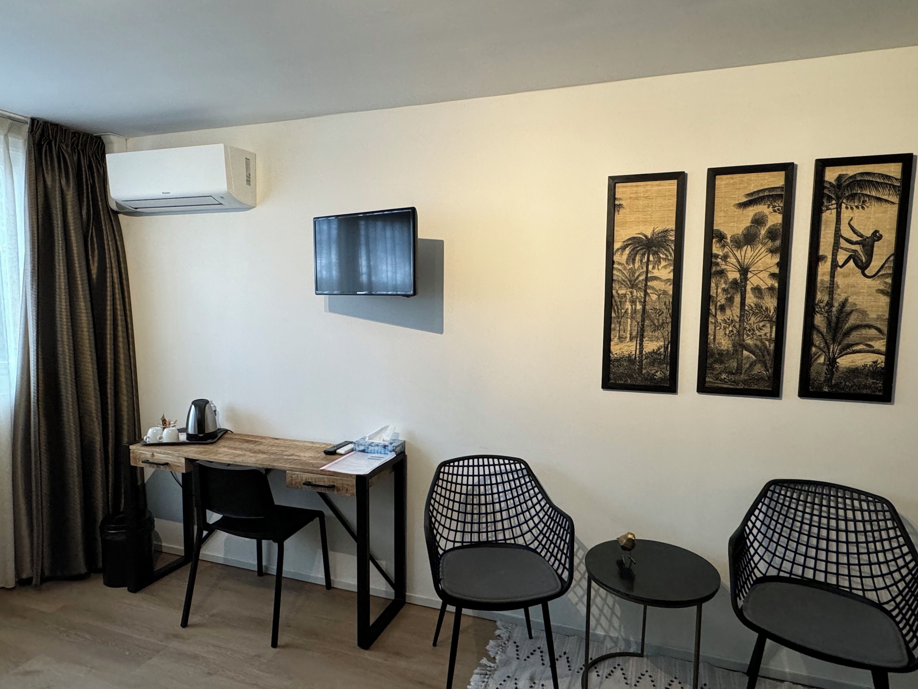 Deluxe-Doppelzimmer (Plus) | Schreibtisch, kostenloses WLAN, Wecker