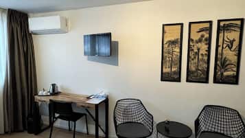 Deluxe-Doppelzimmer (Plus) | Schreibtisch, kostenloses WLAN, Wecker