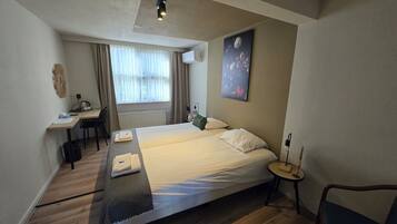 Comfort-Doppelzimmer | Schreibtisch, kostenloses WLAN, Wecker