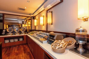 Breakfast served - Pera Rose Hotel & SPA - Special Class (Istanbul)