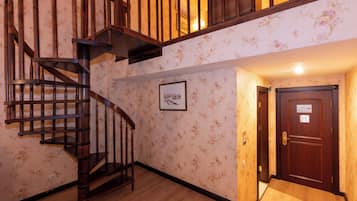 Quarto família | Roupas de cama antialérgicas, frigobar, cofres nos quartos, escrivaninha