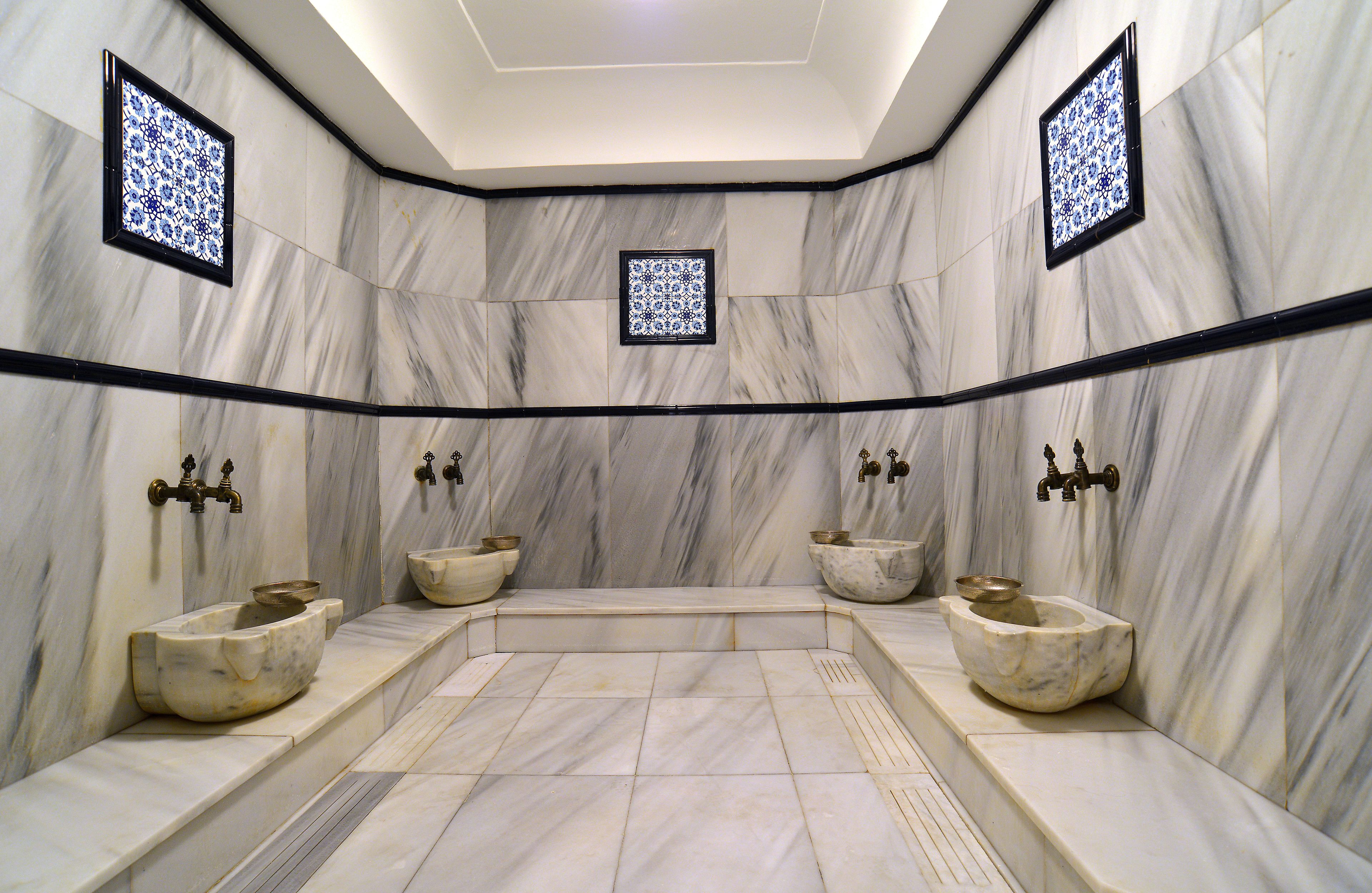 Turkiskt bad/hamam, massage- och behandlingsrum och massage