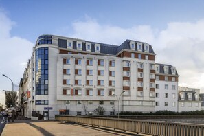 Exterior - Aparthotel Adagio Access Paris Porte de Charenton (Charenton-le-Pont)