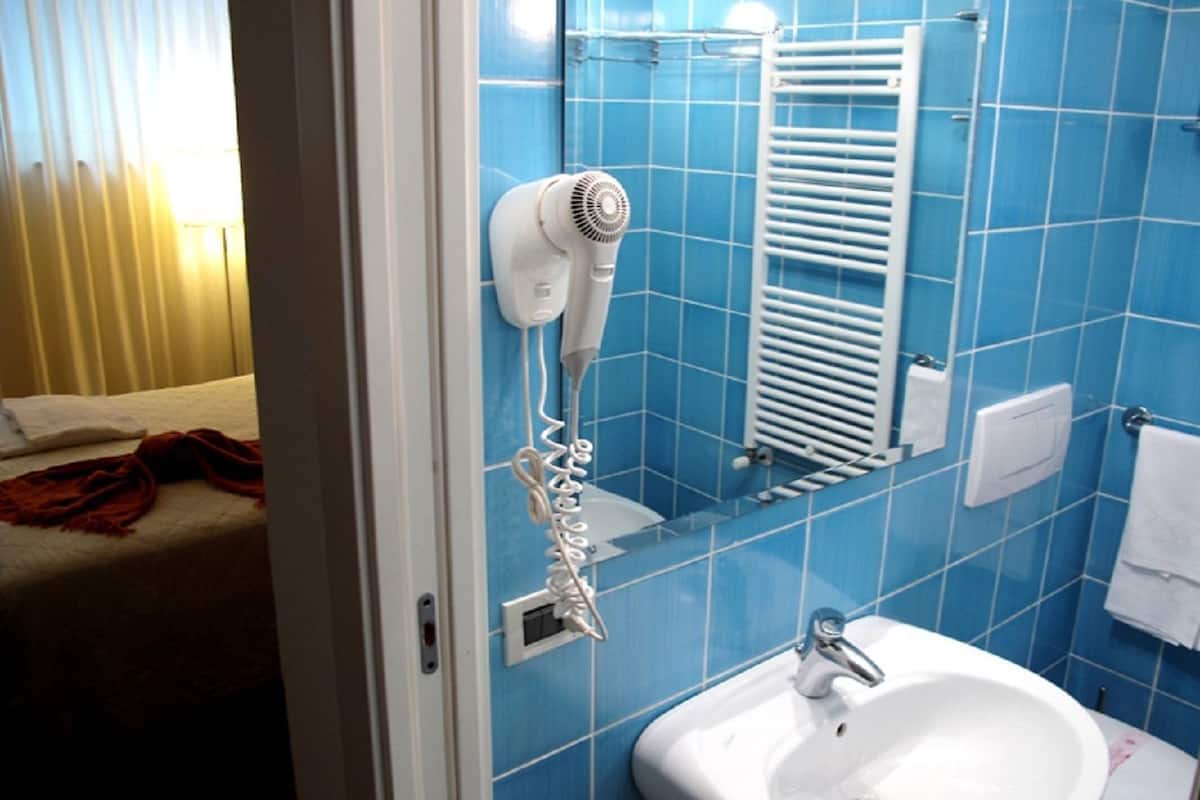 double room single use (basement floor) | bathroom | shower, free toiletries, hair dryer, bidet