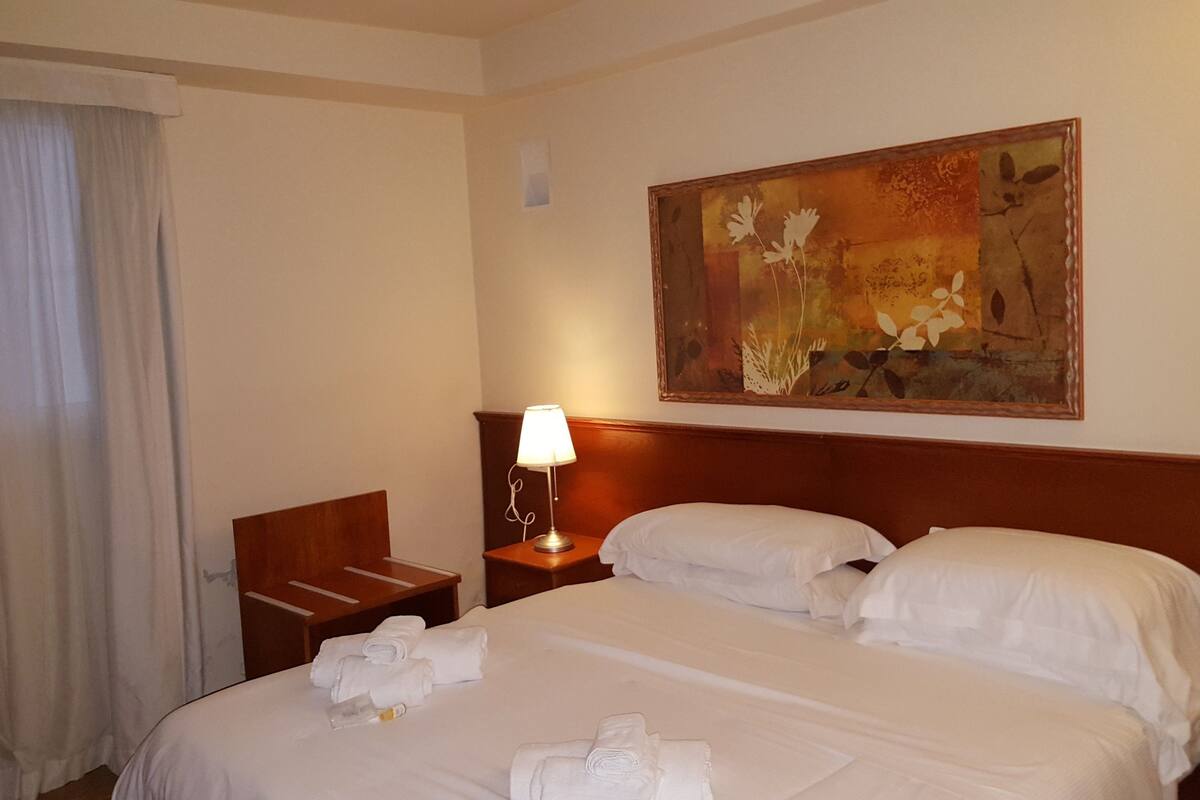 minibar, in-room safe, desk, free wifi