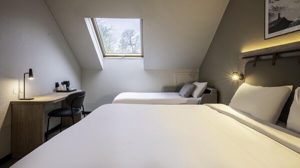 Premium bedding, desk, blackout curtains, free cots/infant beds - Campanile NATURE - Aix Les Bains (Aix-les-Bains)