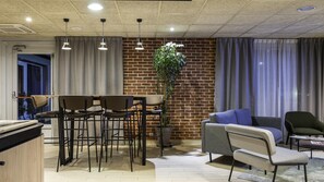 Breakfast and dinner served, French cuisine - Campanile NATURE - Aix Les Bains (Aix-les-Bains)