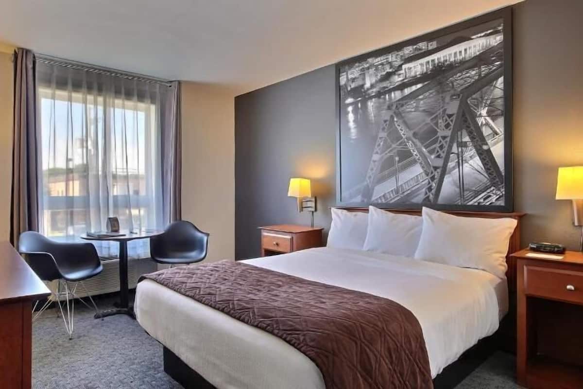 Desk, blackout drapes, iron/ironing board, free WiFi