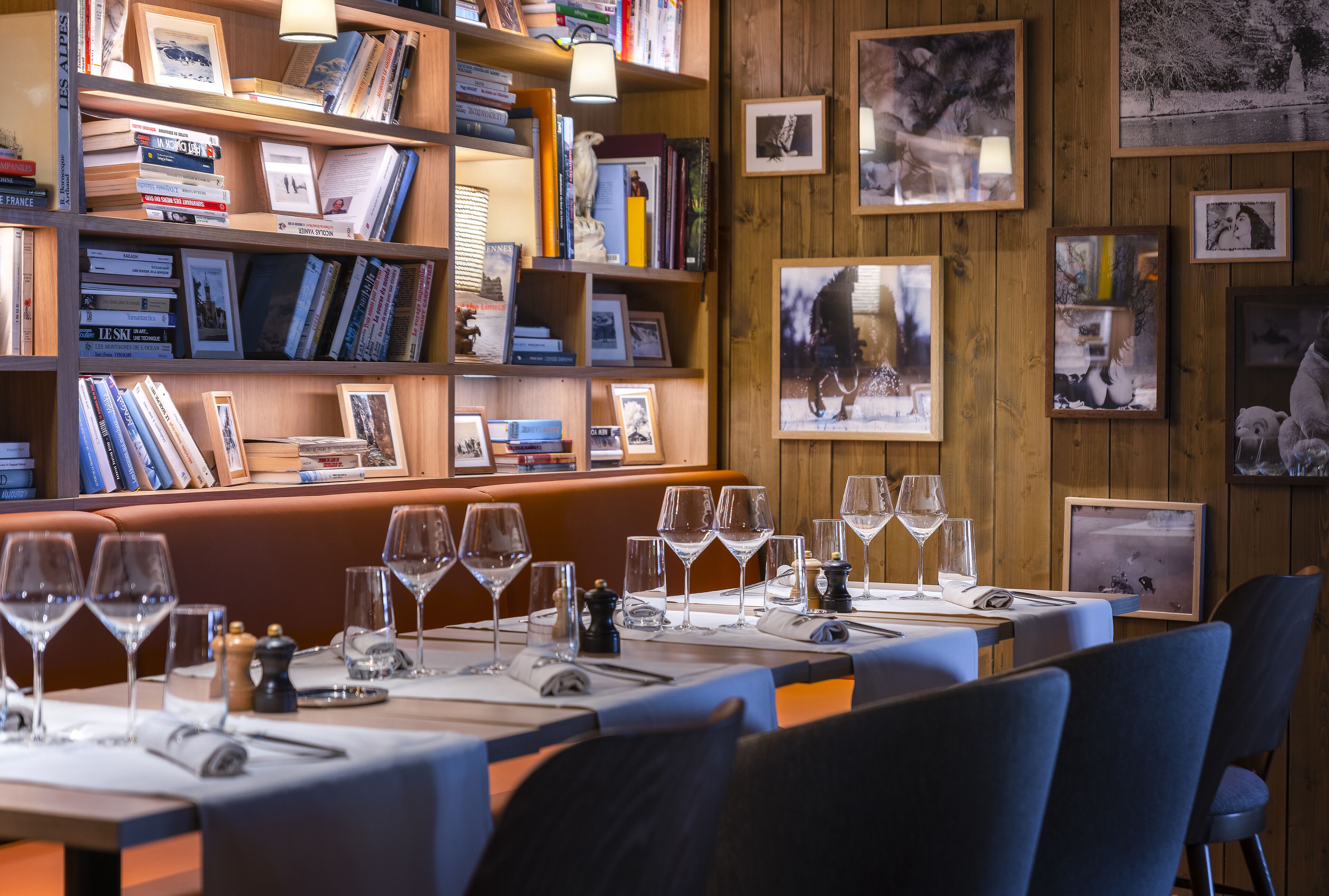 2 restaurants, breakfast served