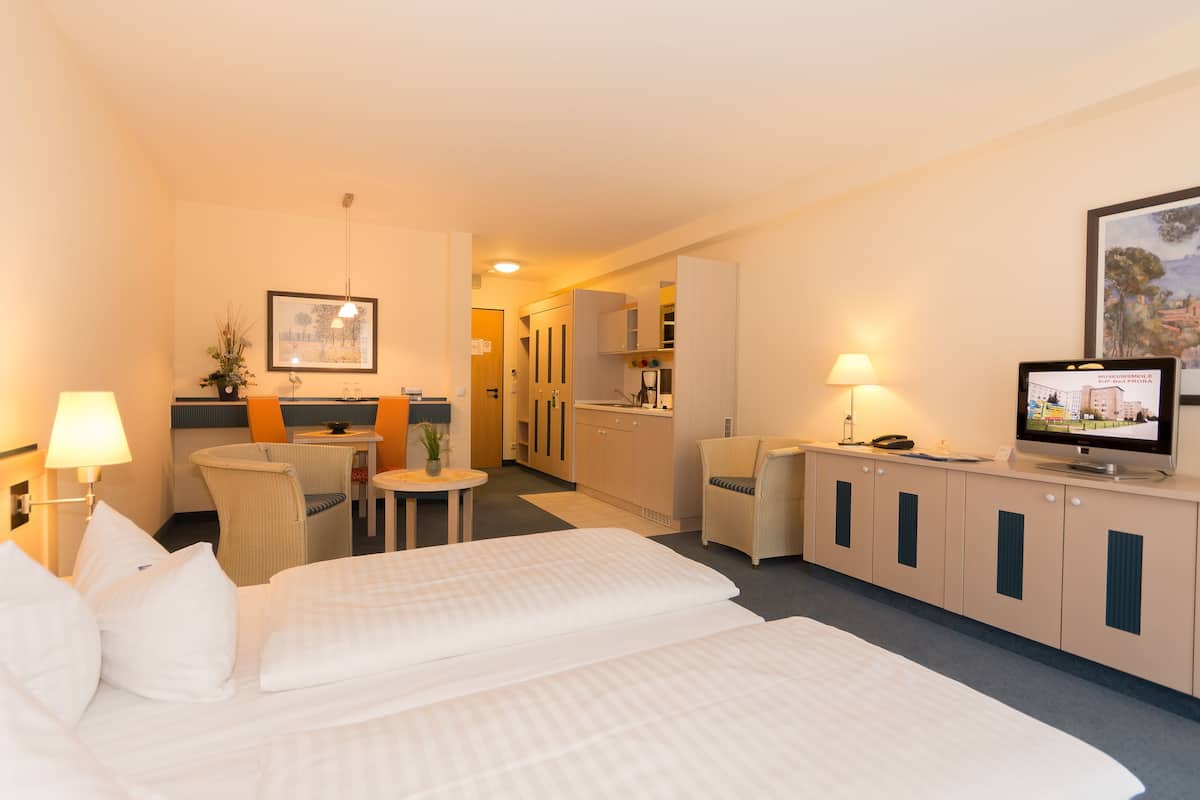 In-room safe, iron/ironing board, free WiFi, bed sheets