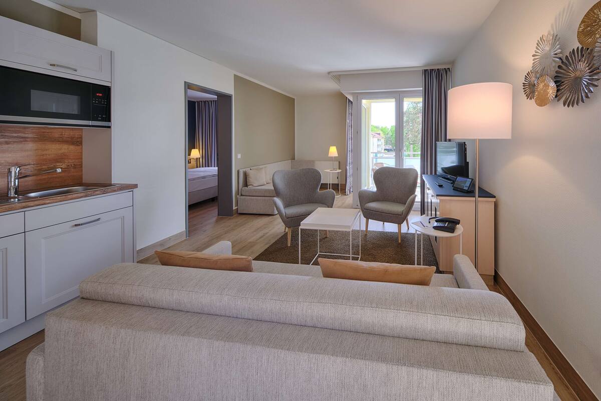 1 bedroom, in-room safe, desk, iron/ironing board