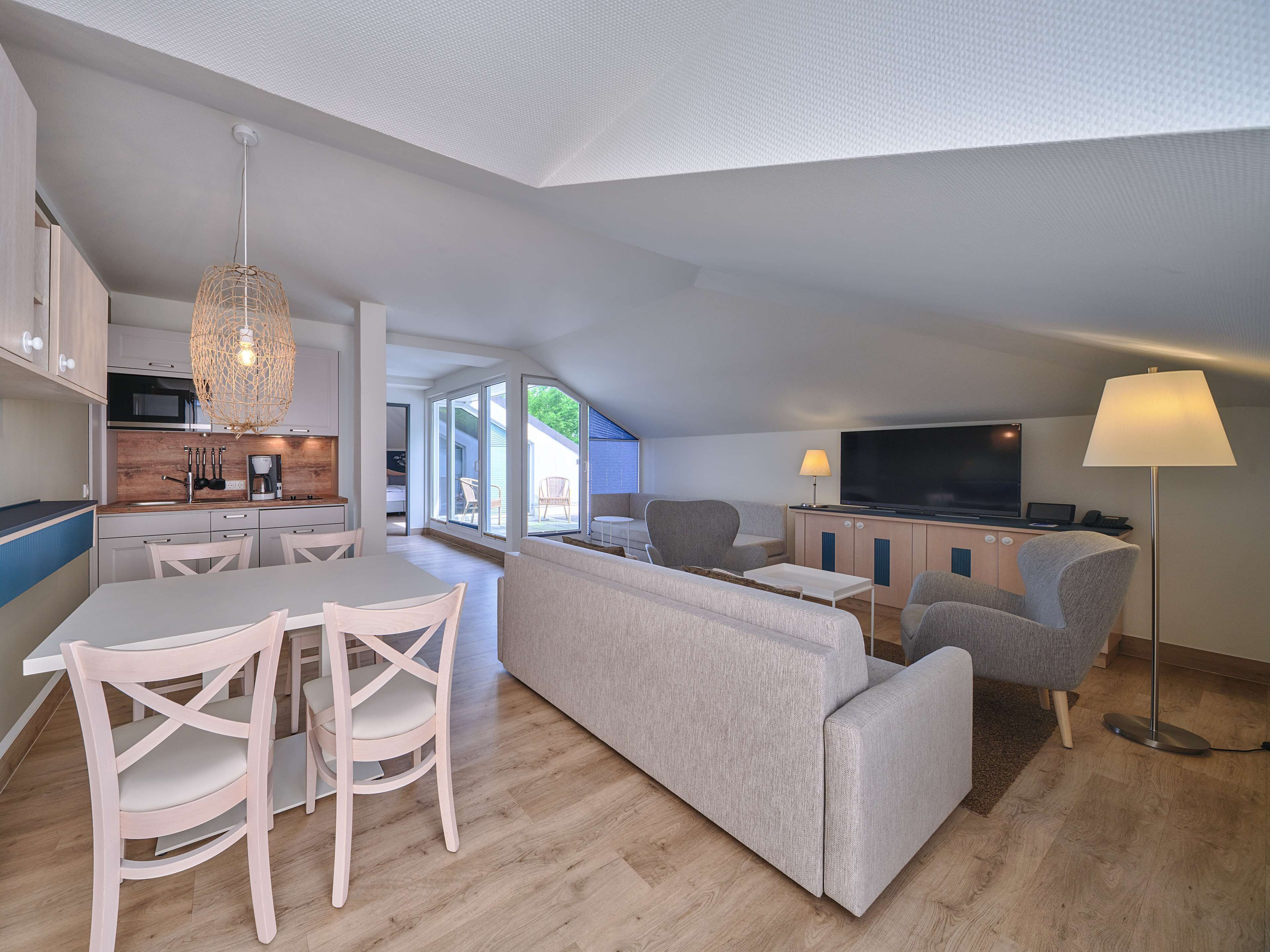 1 bedroom, in-room safe, desk, iron/ironing board