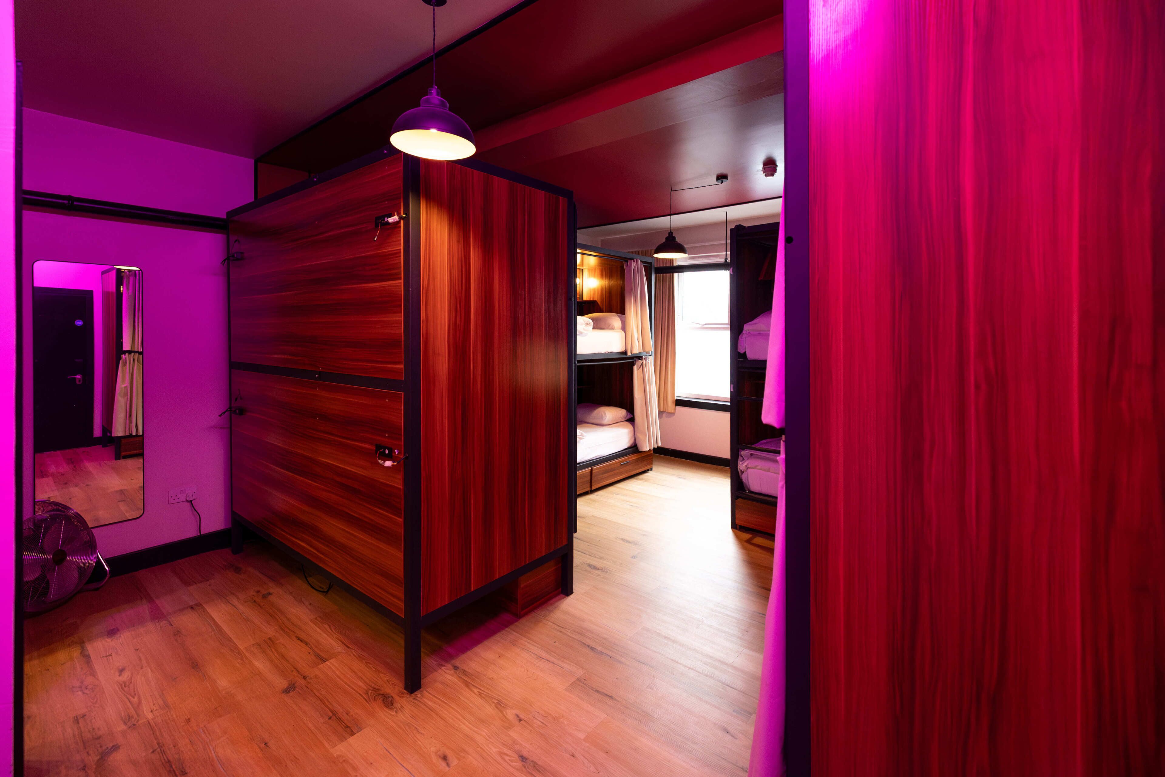 特色装修、特色家居、免费 WiFi、床单