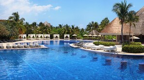 Outdoor pool - Catalonia Playa Maroma – All Inclusive (Playa del Carmen)