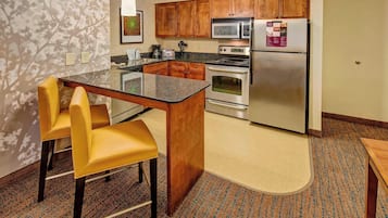 Fridge, microwave, dishwasher, coffee/tea maker