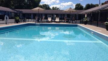 Seasonal outdoor pool