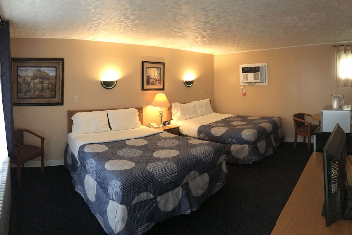 2 queensize-senger | Blendingsgardiner, strykejern/-brett, wi-fi (inkludert) og sengetøy
