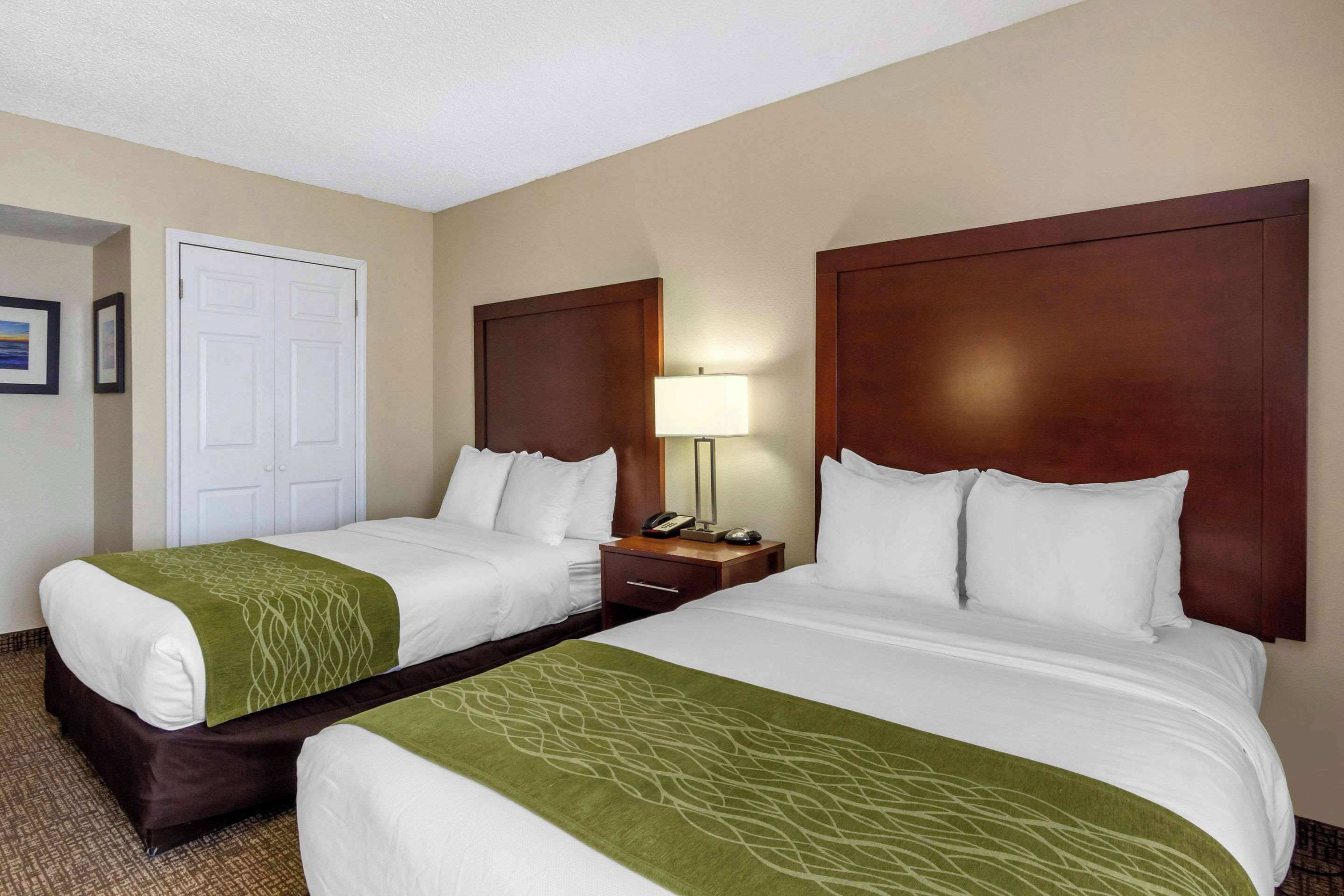 Desk, iron/ironing board, free cots/infant beds, rollaway beds