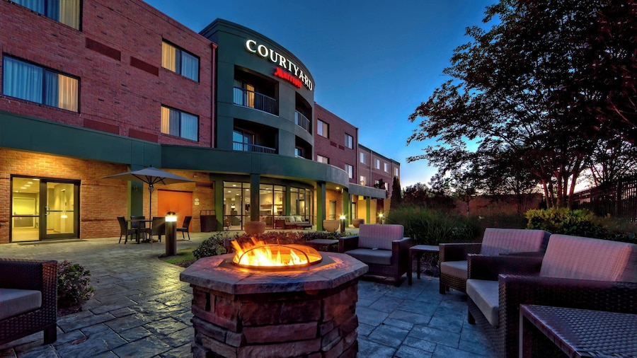 Courtyard by Marriott Memphis Southaven