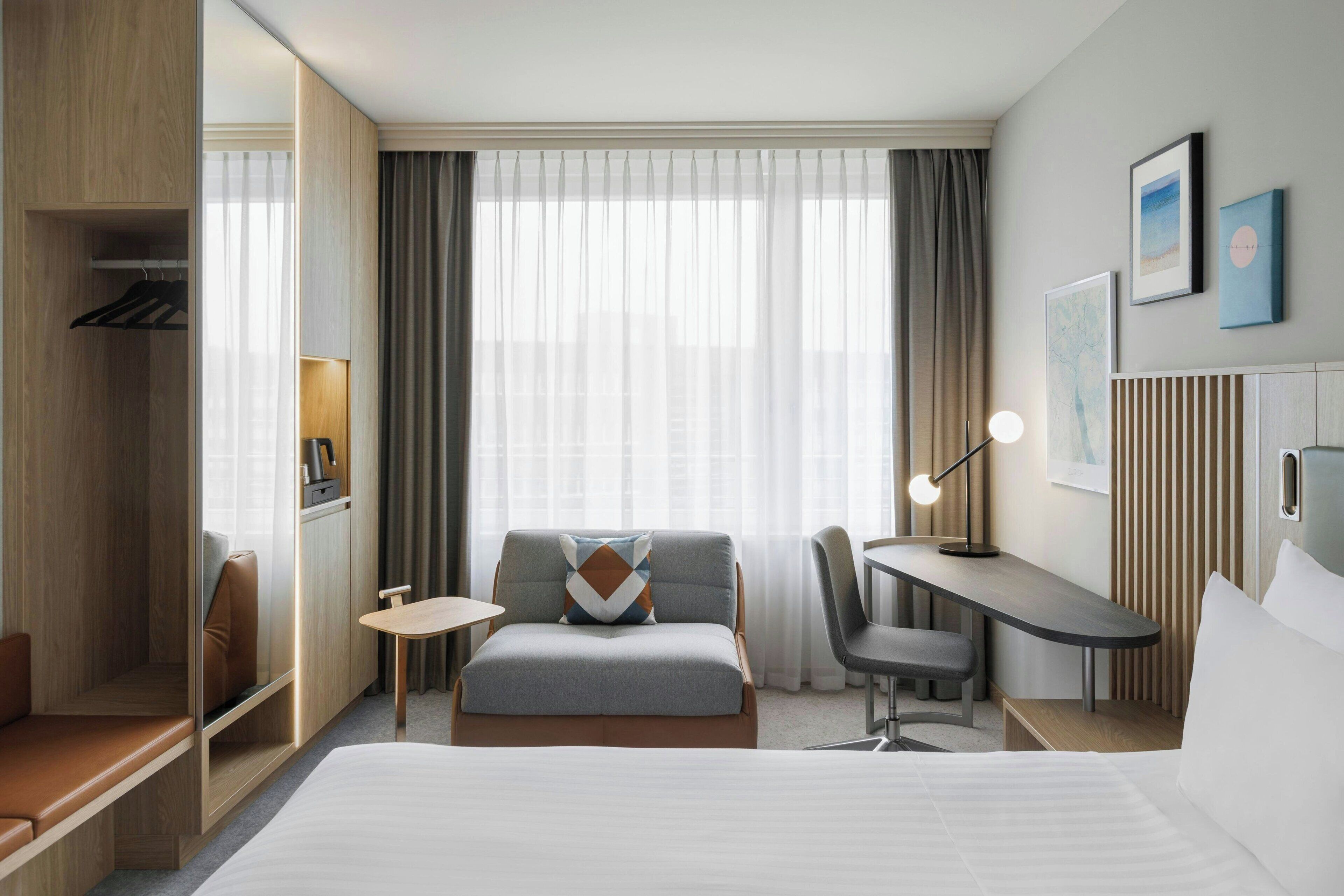 premium bedding, in-room safe, desk, laptop workspace