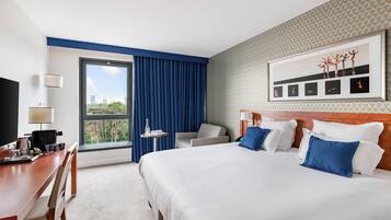 Premium Room, 1 Queen Bed with Sofa bed | In-room safe, desk, blackout curtains, soundproofing