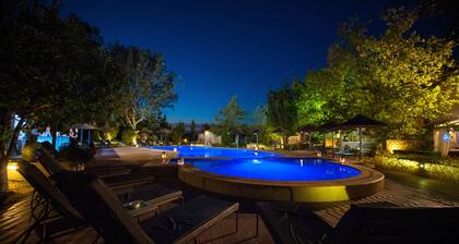 Petrino Suites Hotel