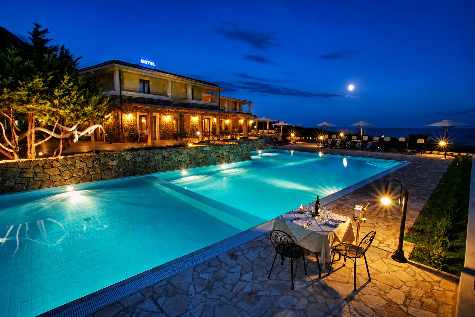 Seasonal outdoor pool, pool umbrellas, sun loungers