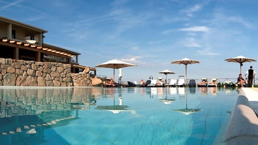 Hotel Villa Gustui Maris