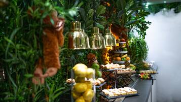 Free daily buffet breakfast