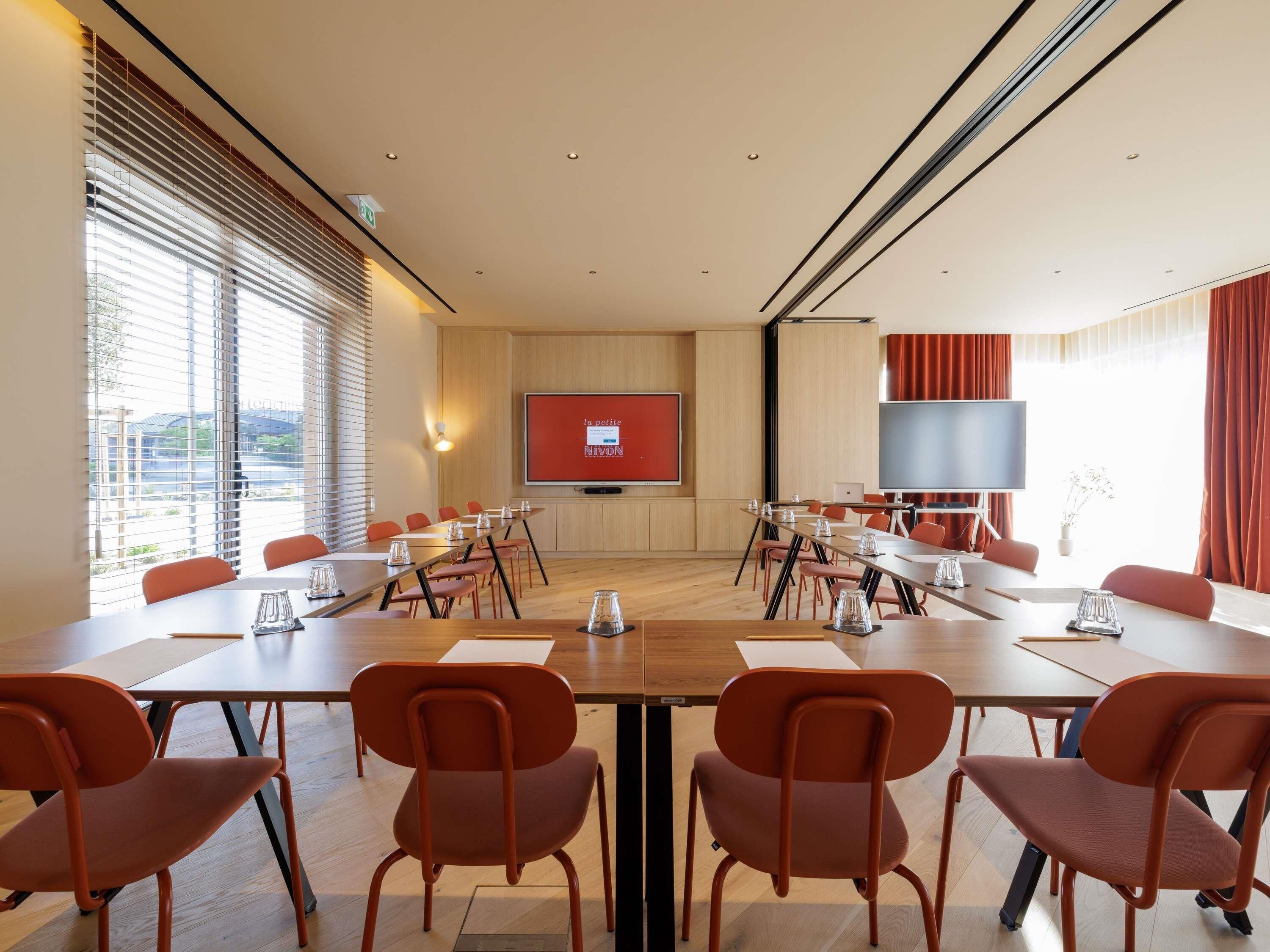 Meeting facility