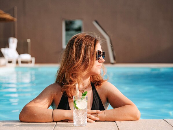 Outdoor pool, pool loungers