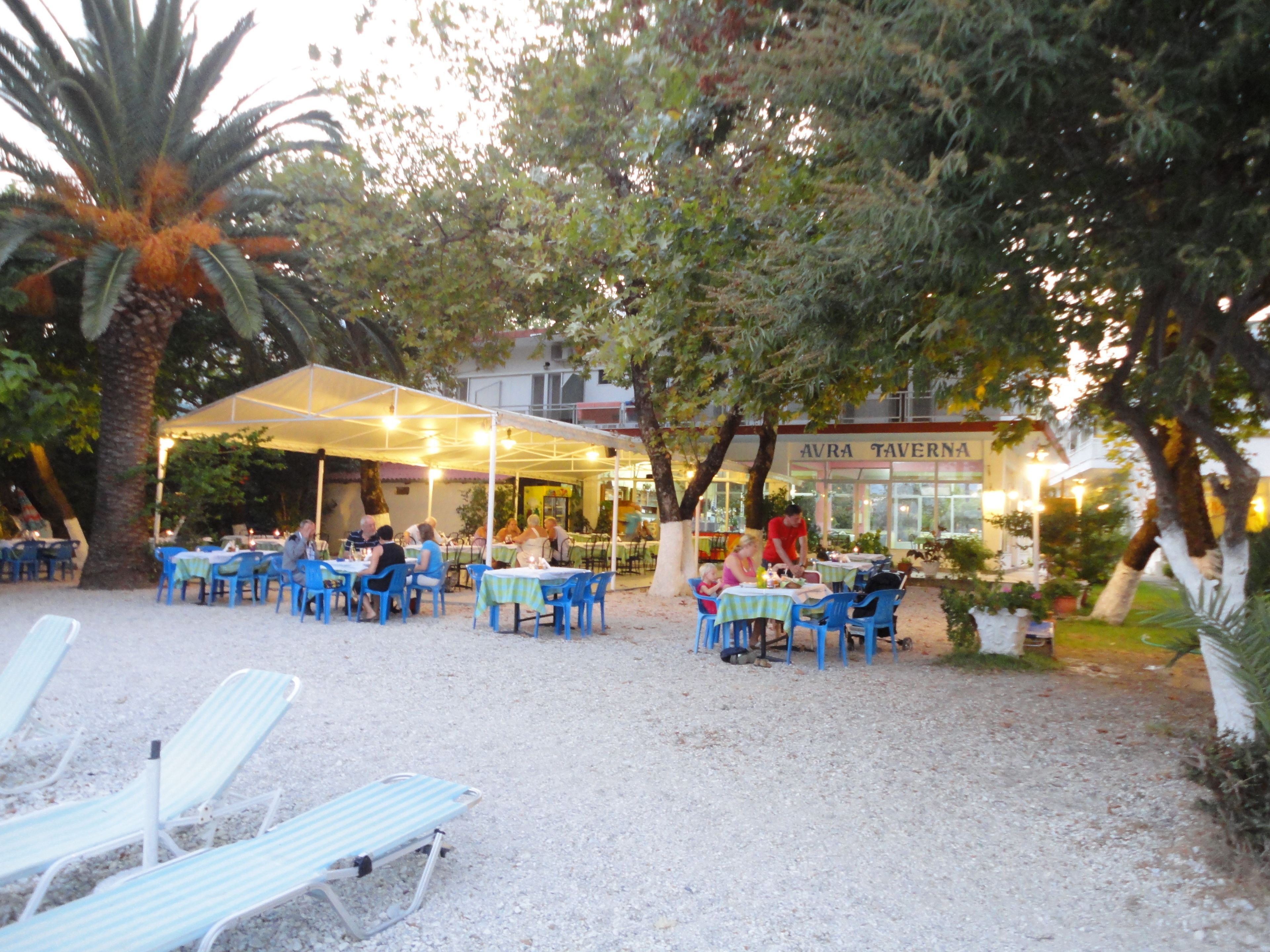 lunch and dinner served